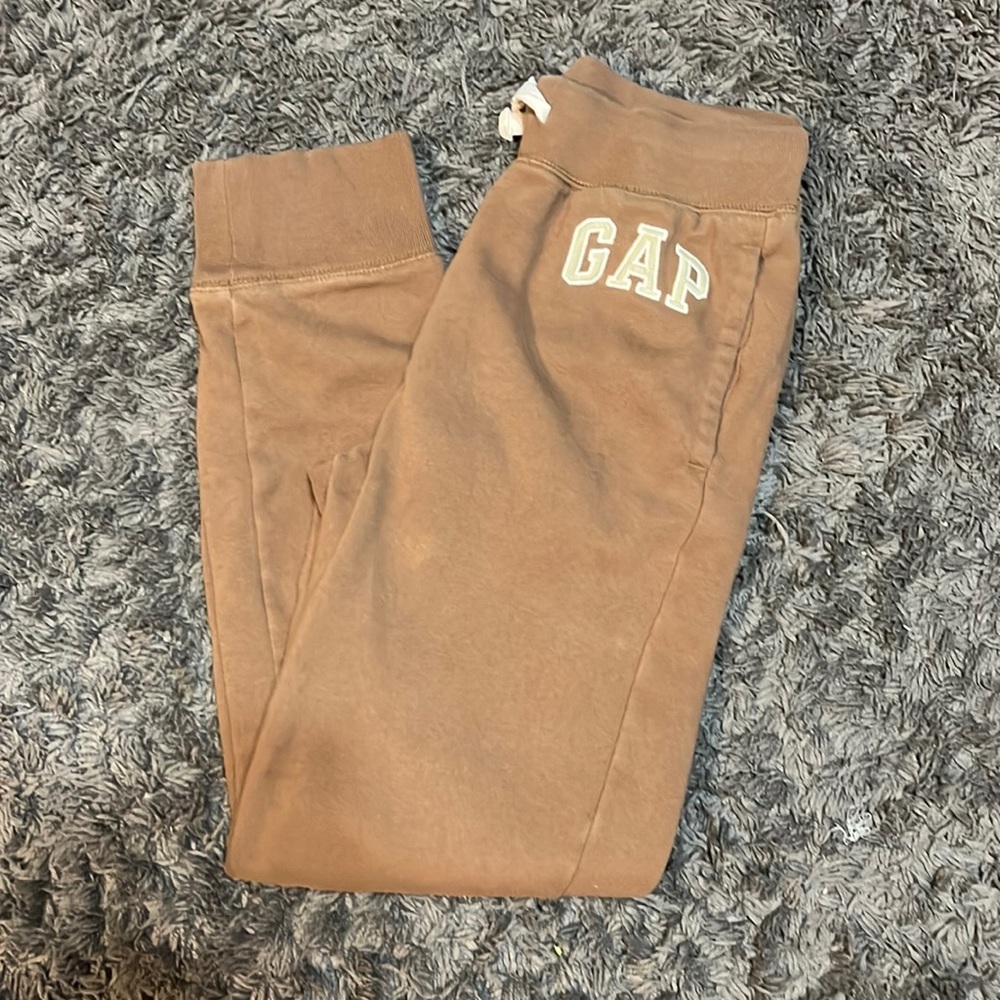Gap kids boys light brown logo sweatpants NWOT